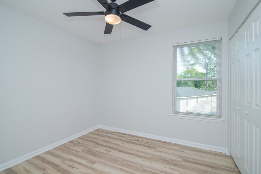 Building Photo - 1101 Scheidel Ct