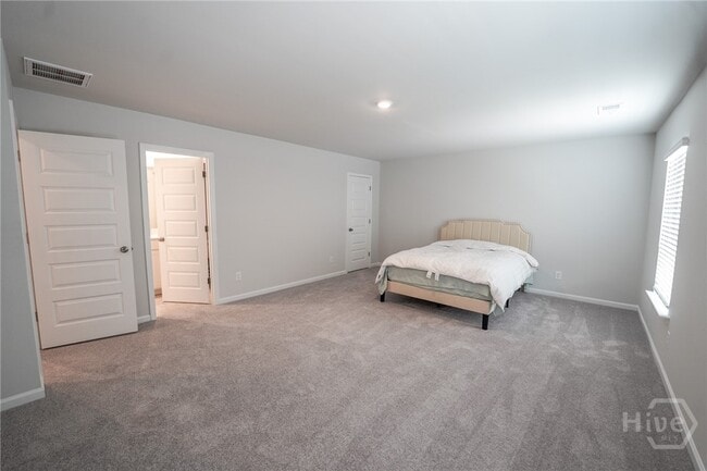 Building Photo - 109 Binscombe Ln