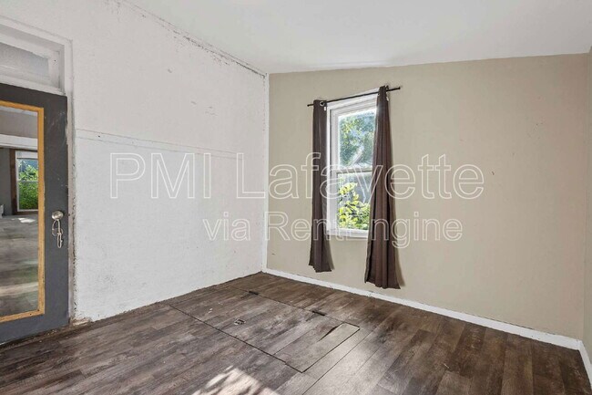 Building Photo - 306 E Monroe St