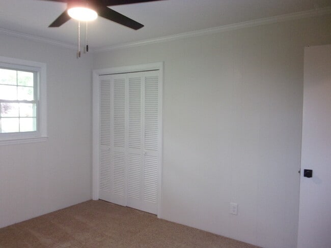 Building Photo - 2152 Bryan Ct