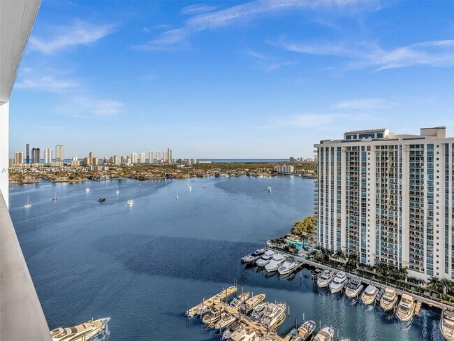 Building Photo - 17301 Biscayne Blvd