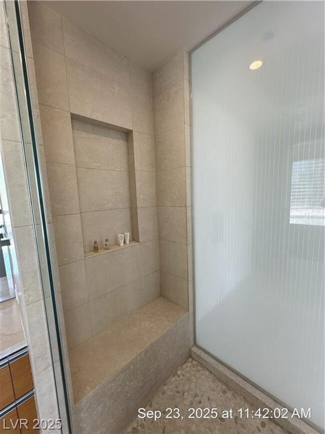 Building Photo - PARTIALLY FURNISHED 8TH FLOOR 1 BED 1 BATH