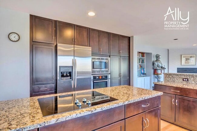 Building Photo - 501 Rookwood Pl