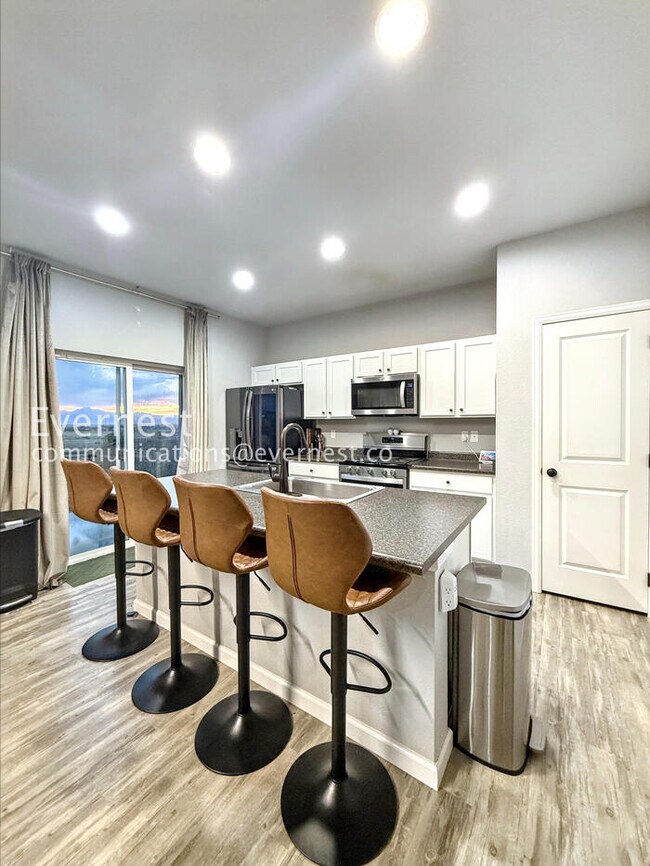 Building Photo - 1123 Huntington Ave