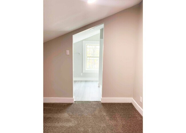 Building Photo - 3207 Jefferson Ave