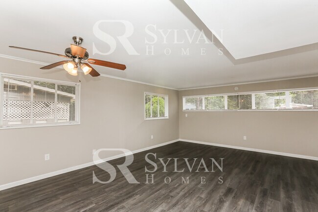Building Photo - Carve Out a Great Life Here!