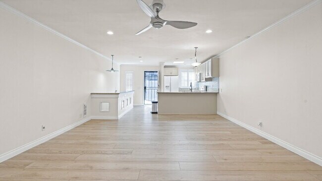 Primary Photo - 1281 34th St