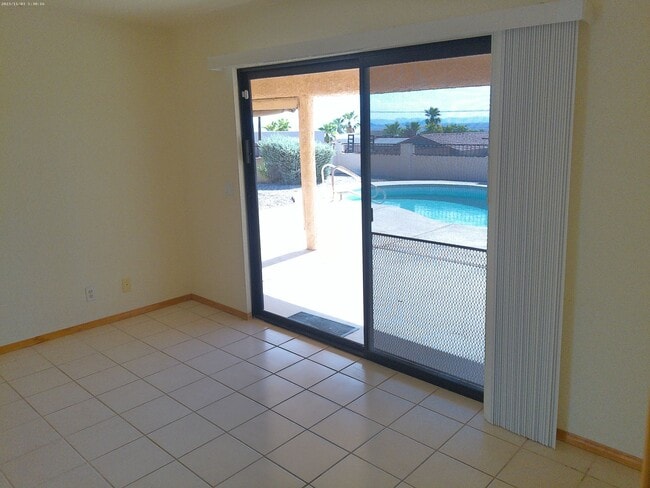 Building Photo - 1771 Miramar Dr