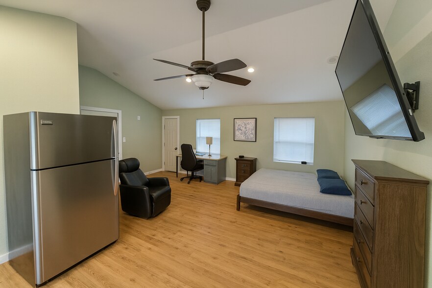 Building Photo - 103 Bernice Dr