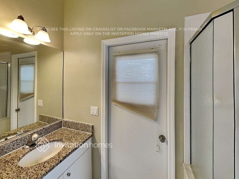 Building Photo - 10434 Old Grove Cir