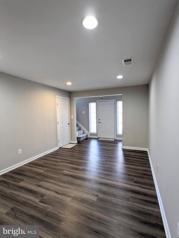 Building Photo - 46178 Cecil Terrace