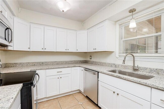 Building Photo - 3257 Yorkborough Way