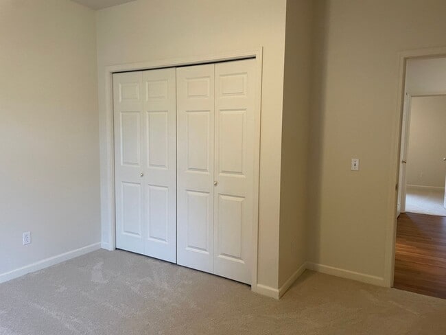 Building Photo - Lovely Home in Holmes Harbor with a Short Term Lease!