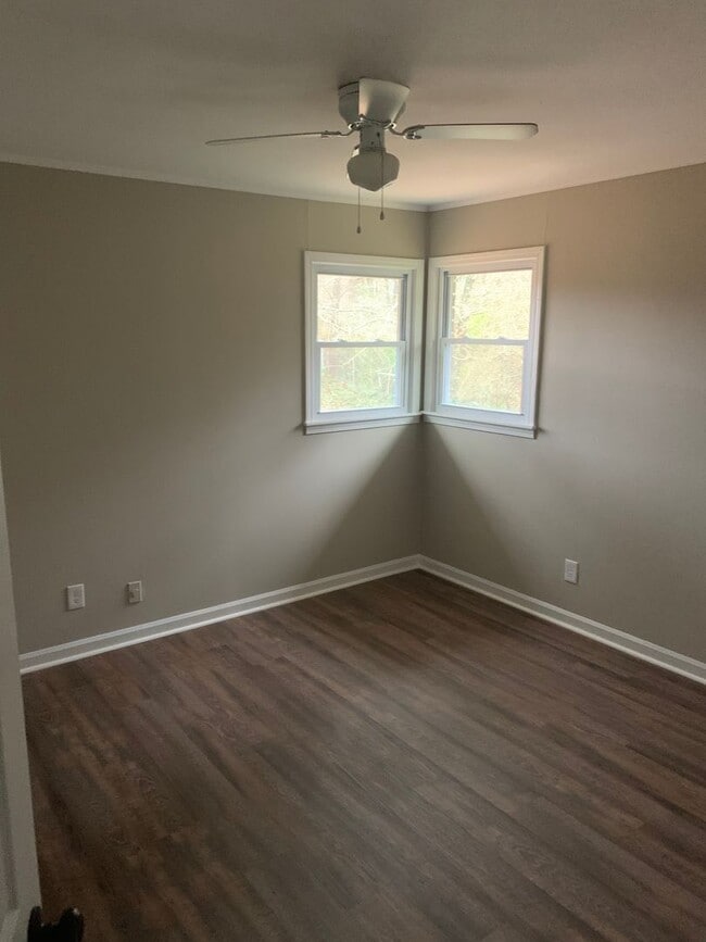 Building Photo - 20 Mary Ella Dr