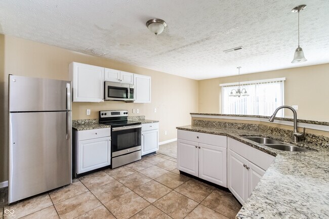 Building Photo - 5675 Glass Chimney Ln