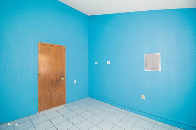 Building Photo - 12056 Bellows Ct