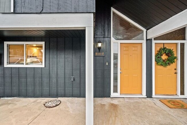 Building Photo - Beautiful 1 bed/ 1 bath ready for you to call home!