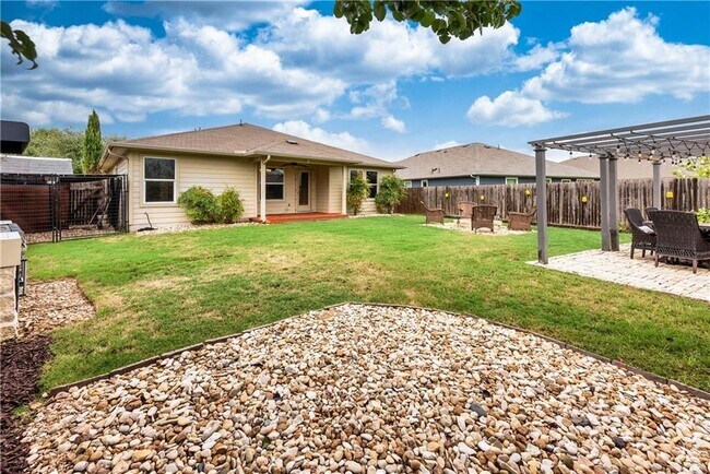 Building Photo - 107 Creston St