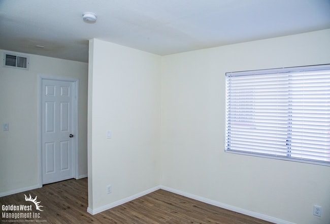 Building Photo - Cozy 1Bdm 1Ba Apartment in the Heart of Las Vegas
