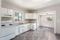 Building Photo - 2 Bedroom Home Available in Southeast Woodstock Area!