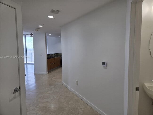 Building Photo - 1050 Brickell Ave