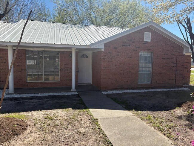 Building Photo - 100 Bybee St