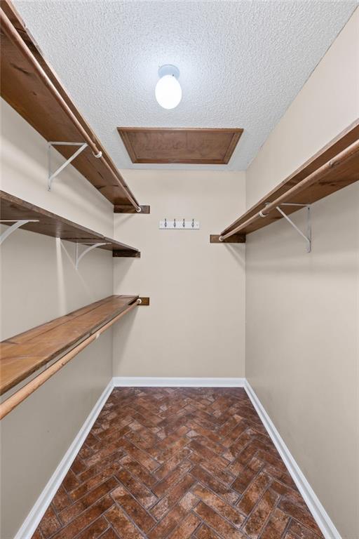 Building Photo - 2680 Nicholas Ct NE