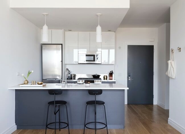 Building Photo - 300 Ashland Pl