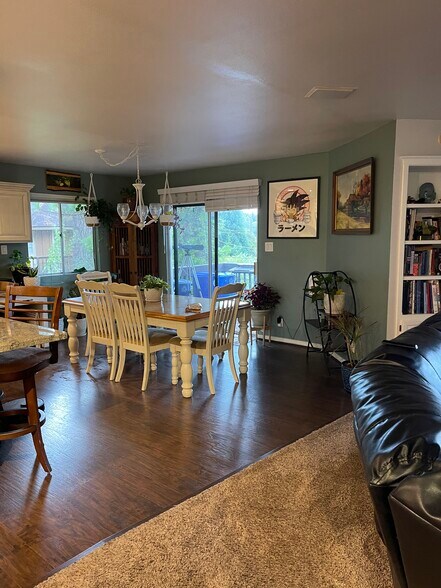 Building Photo - 2446 Spring Oak Dr