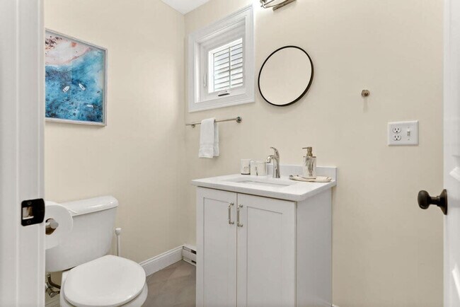 Building Photo - 74 Island Path