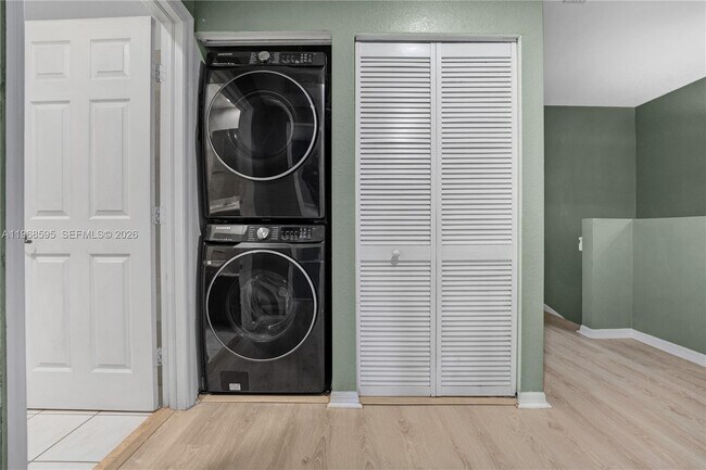 Building Photo - 1855 SW 89th Terrace