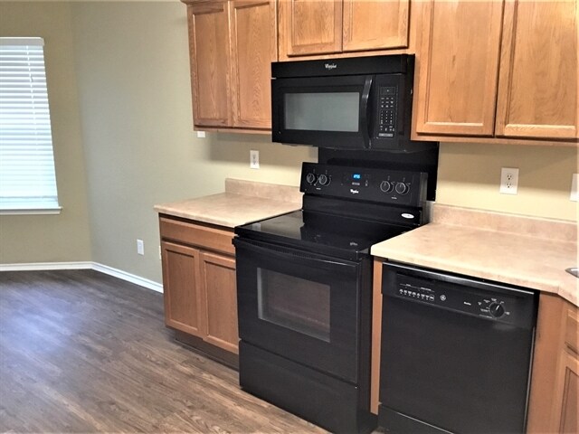 Building Photo - 8715 Snow Goose