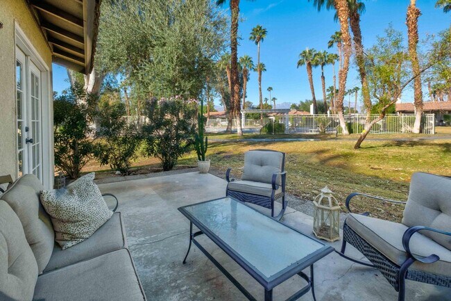 Building Photo - 75240 Camello Ct N