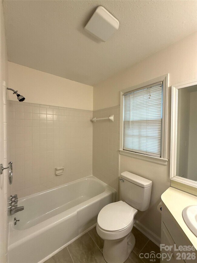 Building Photo - 1150 Cameo Ct