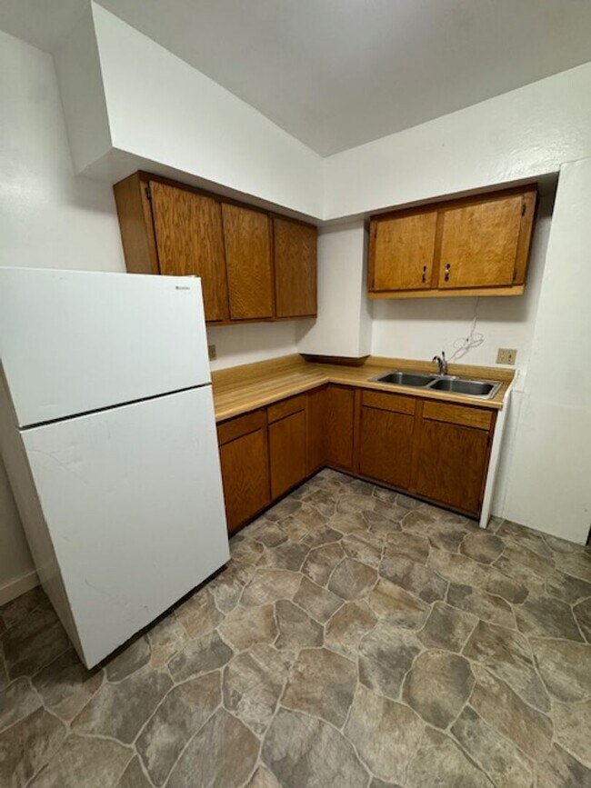 Primary Photo - 2nd Ave NW Tripoli