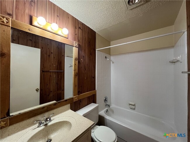 Building Photo - 1524 Shannon Cir