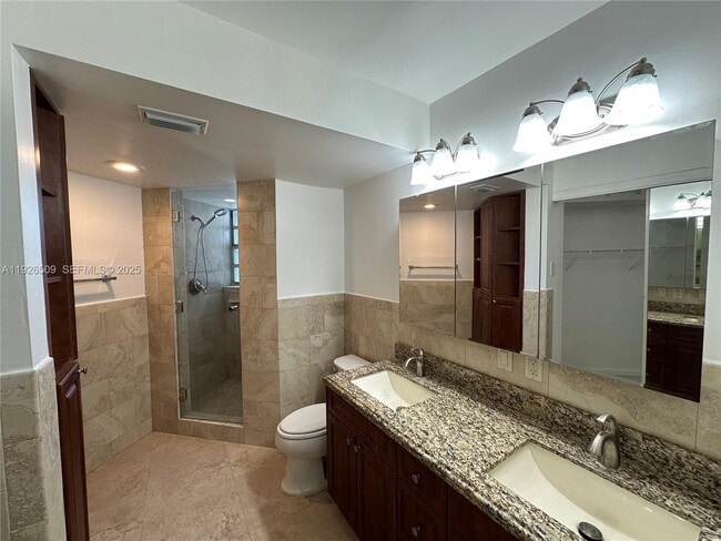 Building Photo - 2651 SE 19th Ct