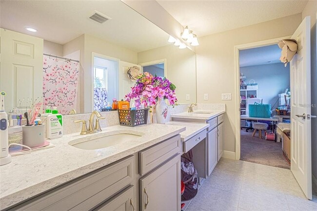 Building Photo - 6402 Maiden Sea Dr