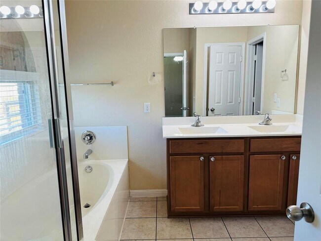 Building Photo - 401 Tula Trail