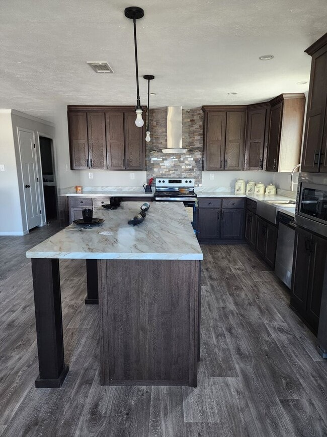 Building Photo - Brand New 3 Bedroom 2 Bath Modular with Garage