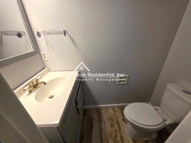 Building Photo - Very Nice 3bd/1.5ba House!