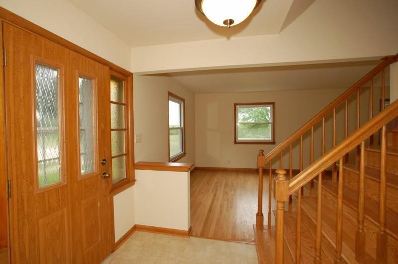 Entryway - 2030 E Birch Dr