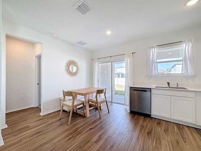 Building Photo - 13126 Cedar Elm Ln