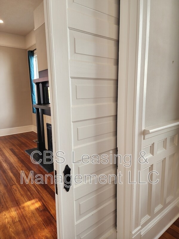 Building Photo - 2908 10th Ave