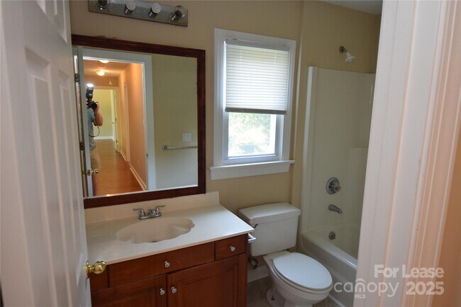 Building Photo - 9228 Old Barnette Pl