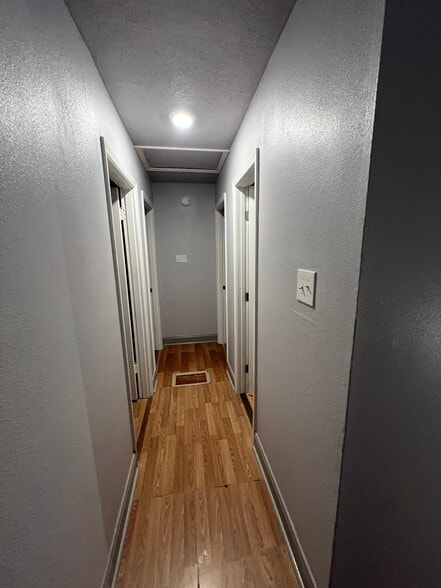 Building Photo - 13736 Goodwood Blvd