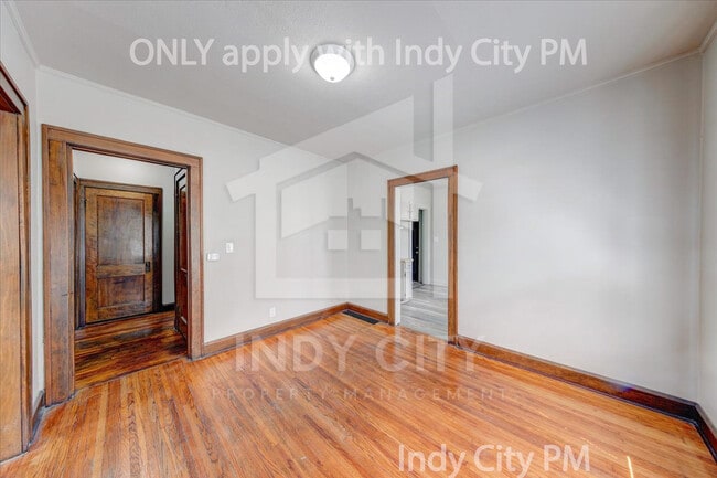 Building Photo - 953 N Linwood Ave