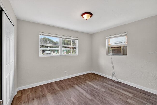 Building Photo - 178 Lee St