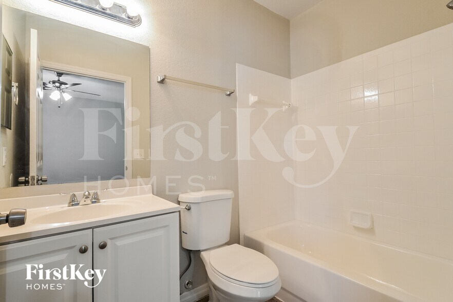 Building Photo - 1523 S Cranberry Blvd