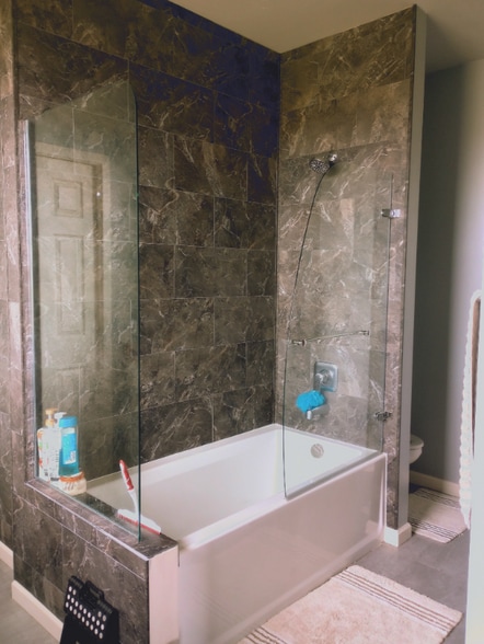 Building Photo - 1097 Tree Farm Rd